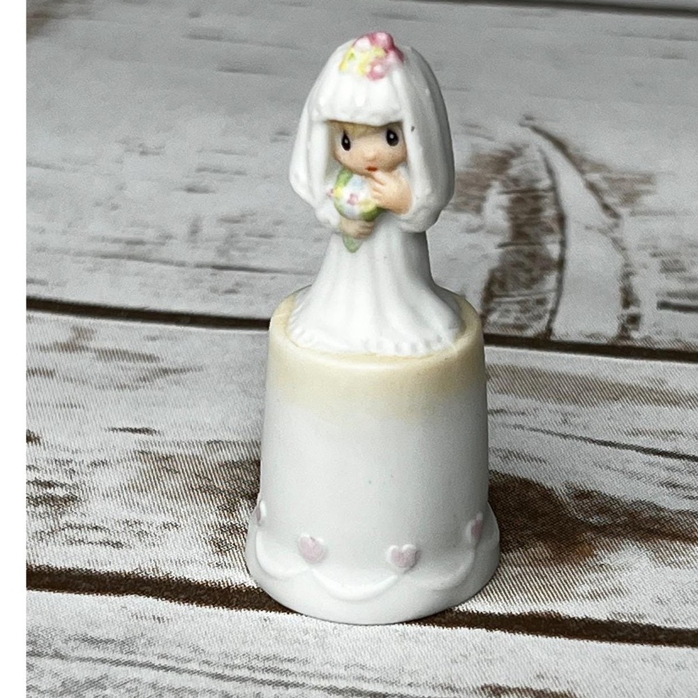 Precious Moments Thimble Bride 1985 White - Enesco Samuel‎ Butcher